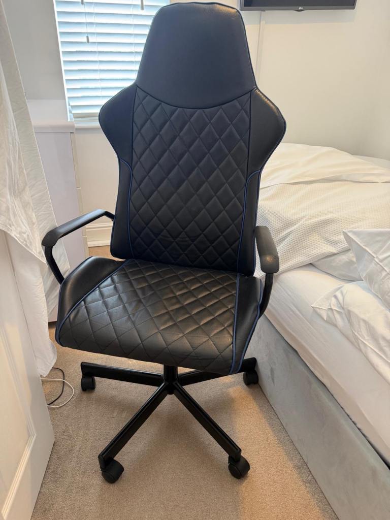 Gaming / Office chair good condition 