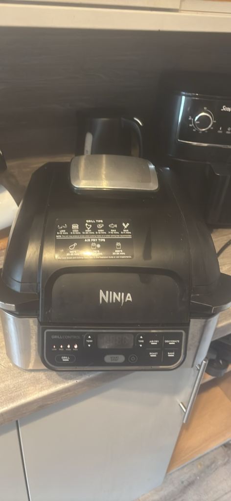 Ninja Foodi Health Grill & Air Fryer – Good Condition