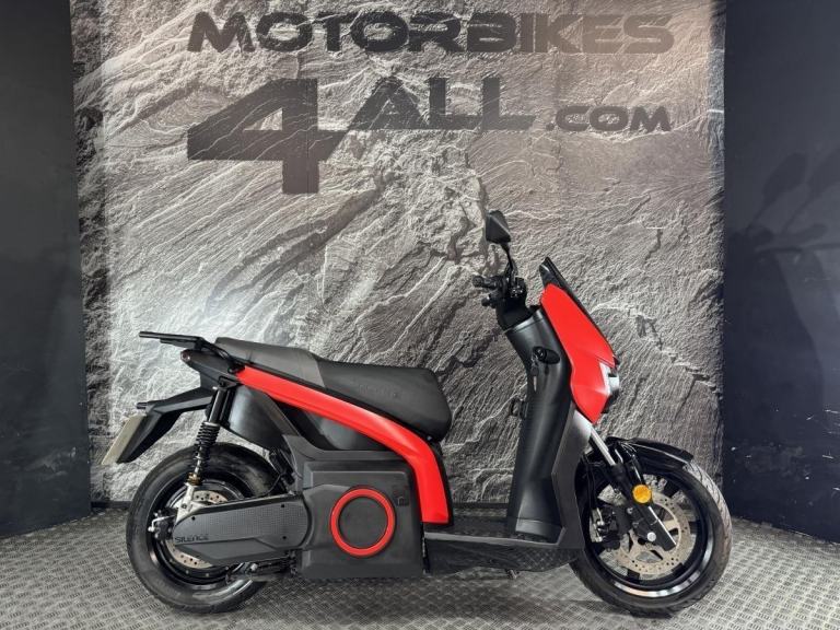 SCUTUM SEAT MO ESCOOTER 125 SCUTUM SEAT MO 125 2022