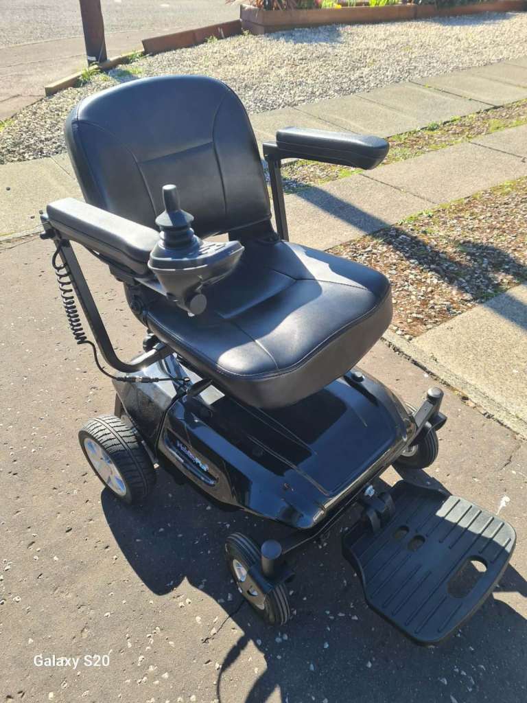 Mobility scooter power chair good condition can deliver to you today 