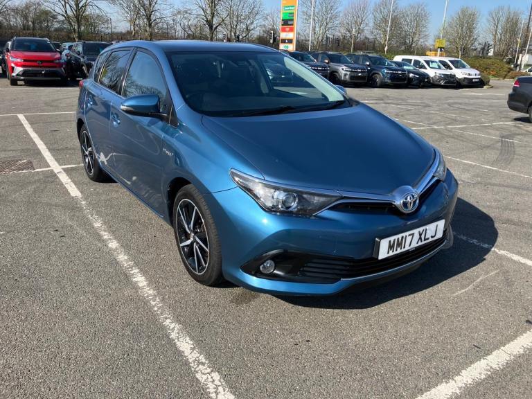 Toyota Auris Hybrid 2017 Auto – Panoramic Roof – Sat Nav – 66 k Miles – Cat N – £9,595
