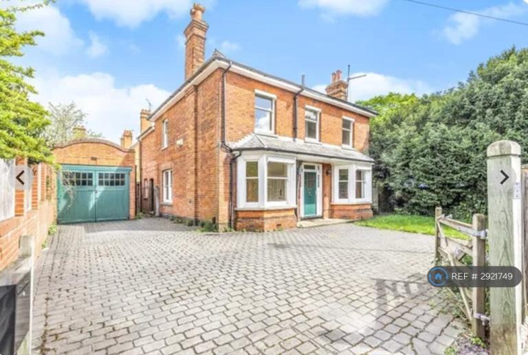 1 bedroom in Redlands Road, Reading, RG1 (#2921749)