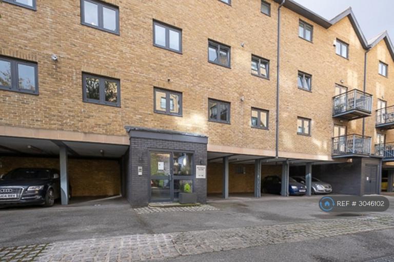 2 bedroom flat in Providence Square, London, SE1 (2 bed) (#3046102)
