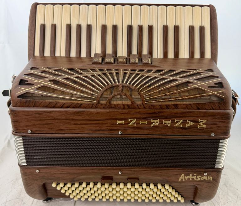 Manfrini Artisan Accordion 34 piano keys 3 voice