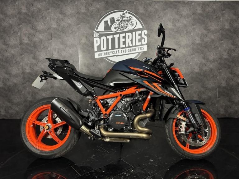 KTM 1290 SUPERDUKE R EVO 2023