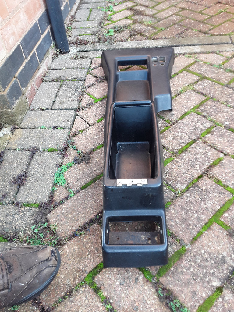 SCIMITAR S/H  Se5a Centre consol in VGC 