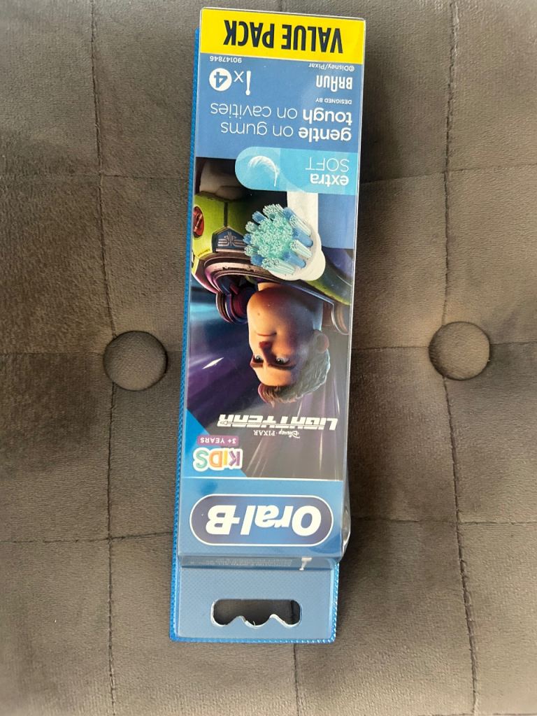 Oral-B Disney Lightyear Kids Electric Toothbrush Head