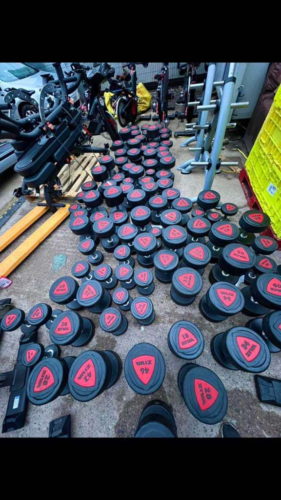 Adjustable Dumbbells Set – Various Weights, Good Condition £2.5 a kgs