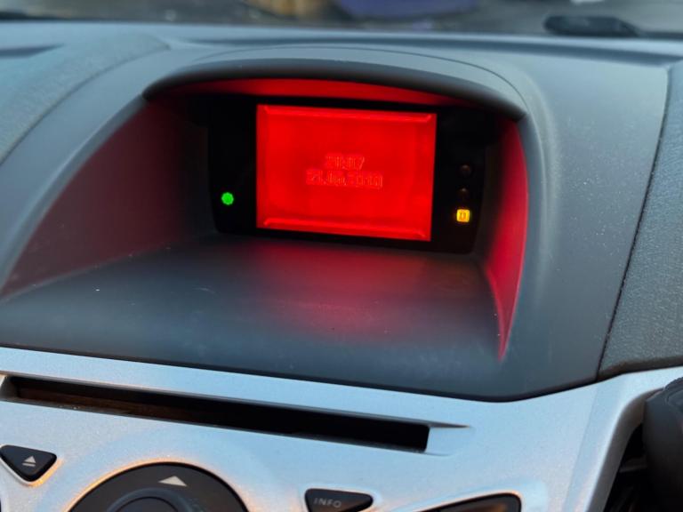 2010 Ford Fiesta 1.4 Zetec 5dr HATCHBACK PETROL Manual