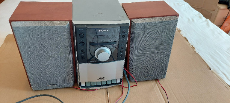 Sony CMT-  EH20 DAB MIicro Hifi DAB FM Cassette Tape CD Player