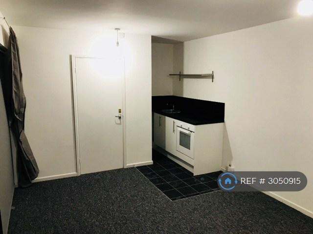 1 bedroom in School Street, Willenhall, WV13 (#3050915)
