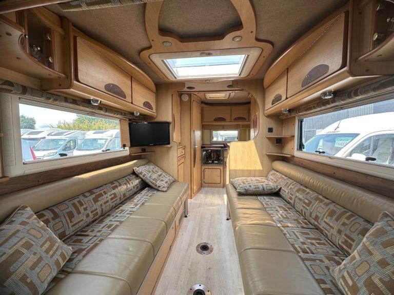 IH J220 2 Berth Mercedes LHD Auto DIESEL AUTOMATIC 2010/10