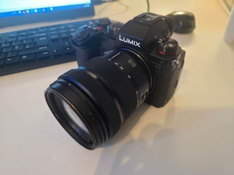 image for Panasonic S5 plus 20-60mm lens - offers open