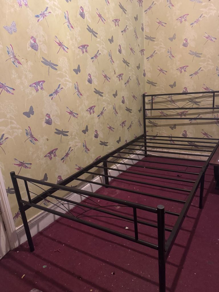Metal Single Bed Frame with or without mattress – Black, Good Condition