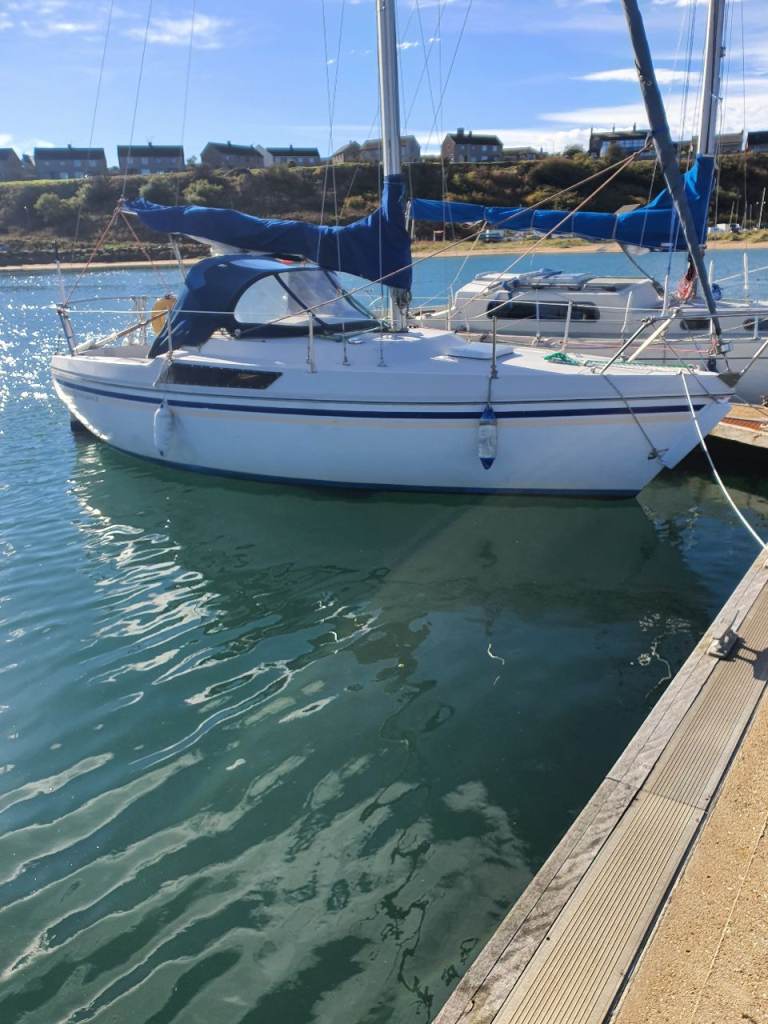 Sailing Yacht with Engine – Good Condition, Ready to Sail