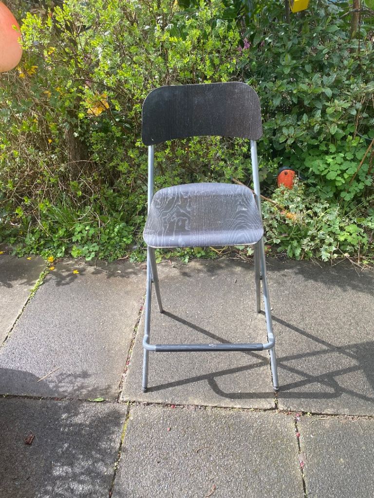 4 breakfast bar stools 