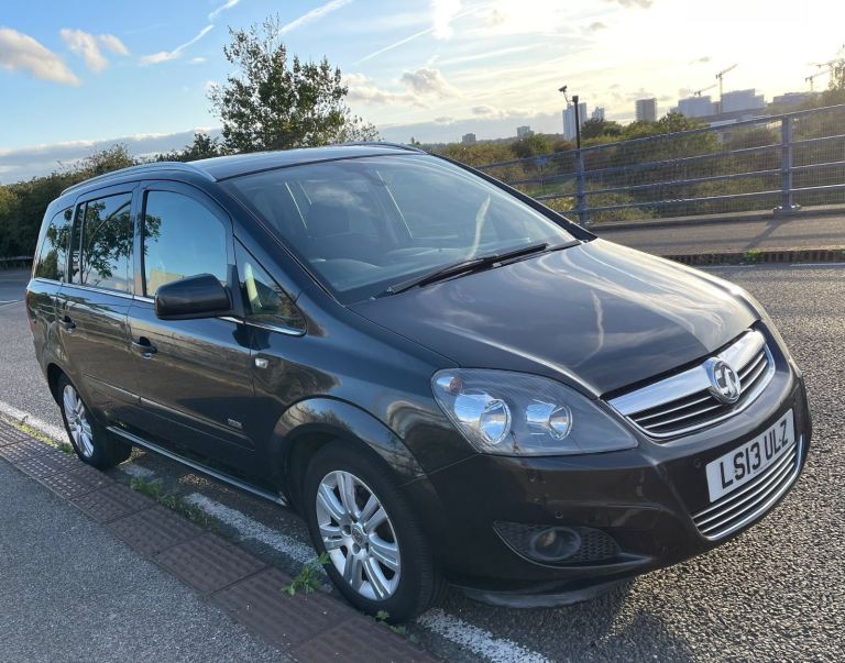 ULEZ compliant, 7 seater, Vauxhall Zafira, loads of history, long MOT, no faults