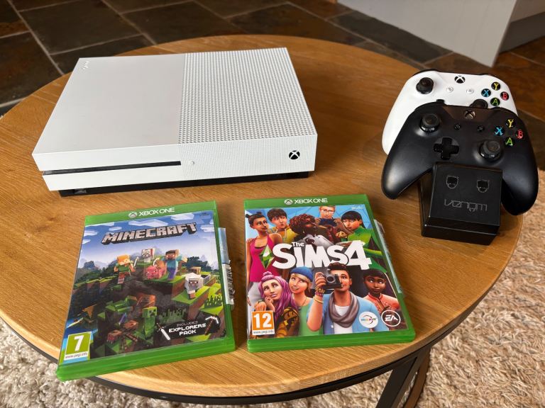 Xbox One S (500gb) bundle