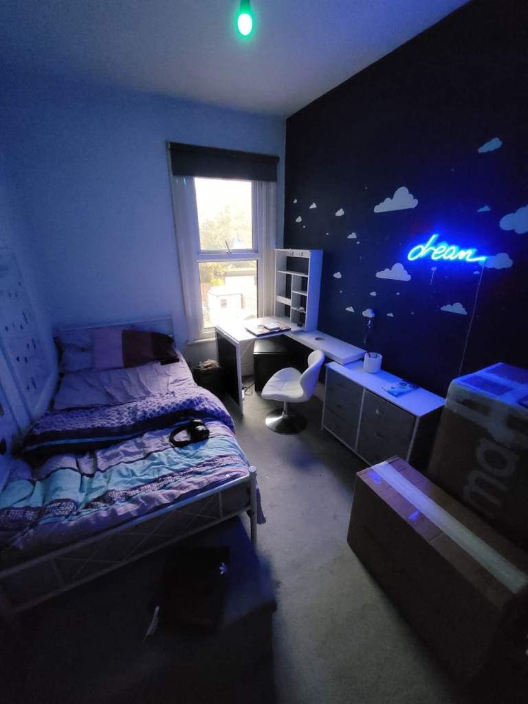 Double Ensuite Room with bathroom 