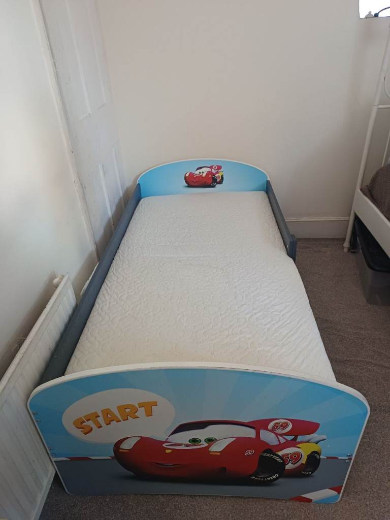 Kids Bed with matress and storage drawer