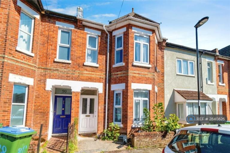 5 bedroom house in Tennyson Road, Southampton, SO17 (5 bed) (#2840826)