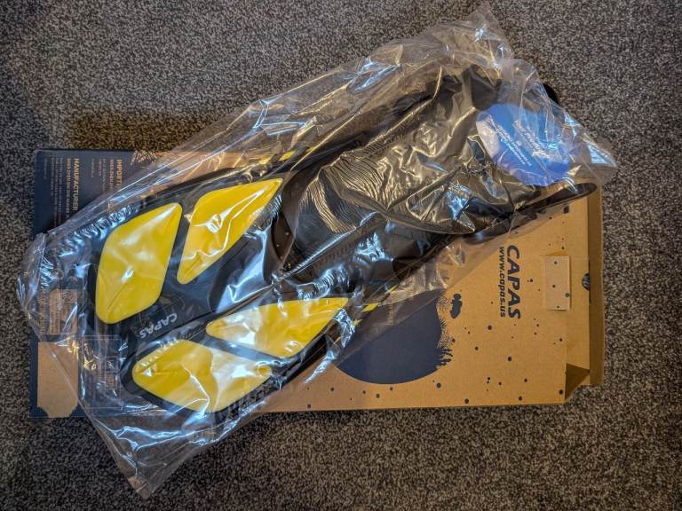 CAPAS Swimming Fins / Flippers – New in Box