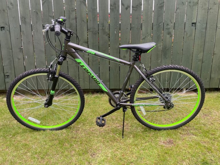 Mountain Bike Green & Black In Great Condition Only Used Afew Times!
