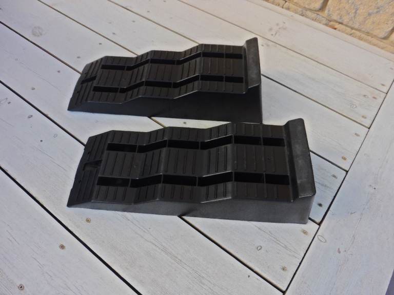Thule Levelling Ramps