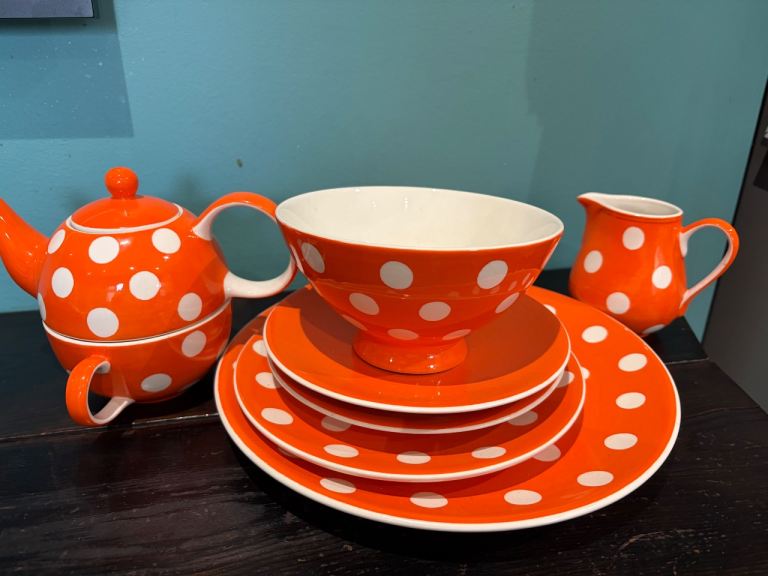 Orange polka dot whittard set tea pot jug plates 