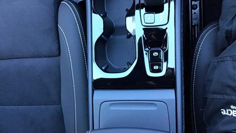 2025 Volvo XC40 Plus, B4 Mild hybrid, Petrol, Dark ESTATE Petrol/Electric Hybrid Automatic