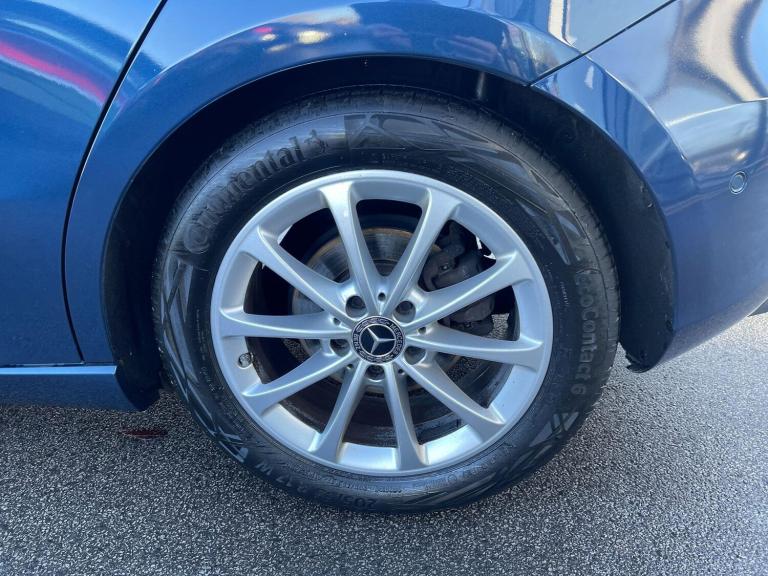 2020 Mercedes-Benz A-Class 1.3 A180 Sport (Executive) 7G-DCT Euro 6 (s/s) 5dr HATCHBACK Petrol Au...