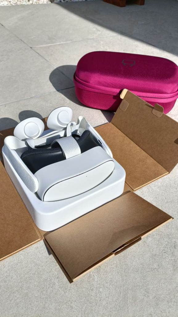 VR Headset with Controllers and Protective Case - Excellent Condition