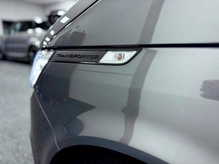 2022 Volkswagen Transporter 2.0 BiTDI T32 Highline Kombi DSG FWD SWB Euro 6 (s/s) 5dr WINDOW VAN ...