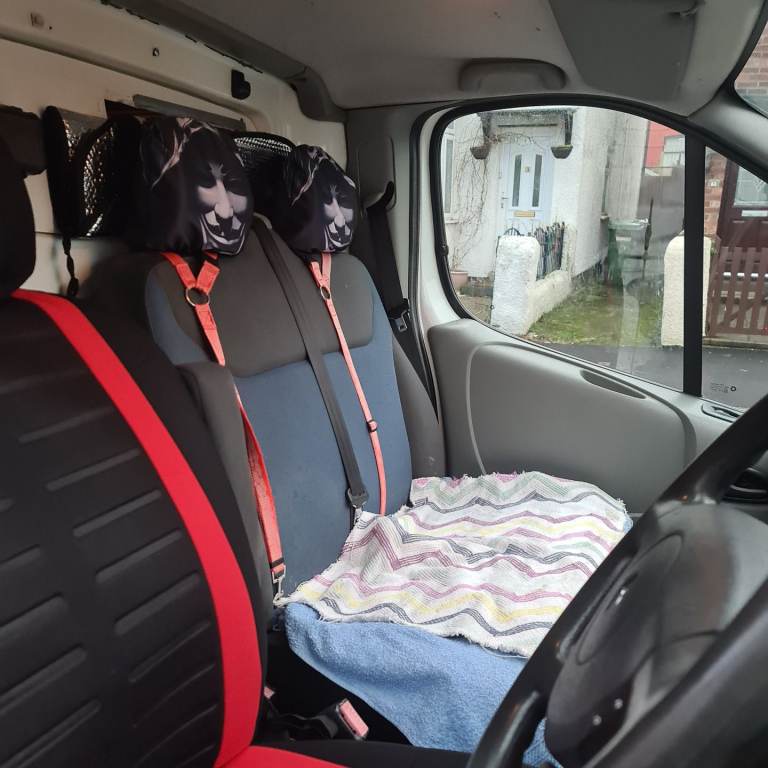 Renault trafic sports van. 