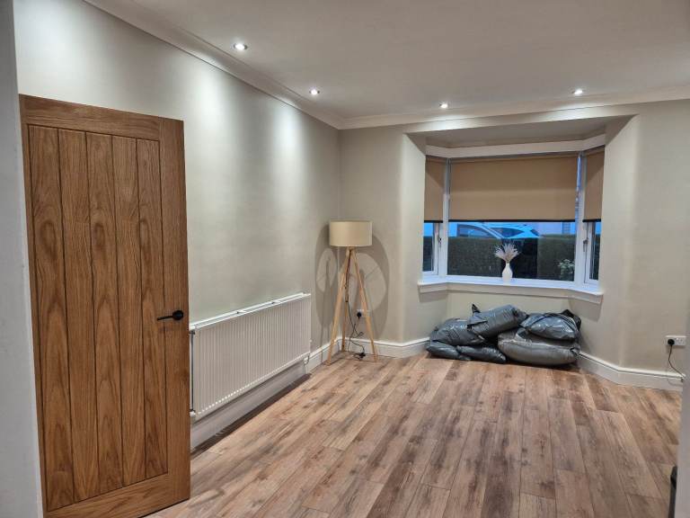 Professional Painter &  Decorators 