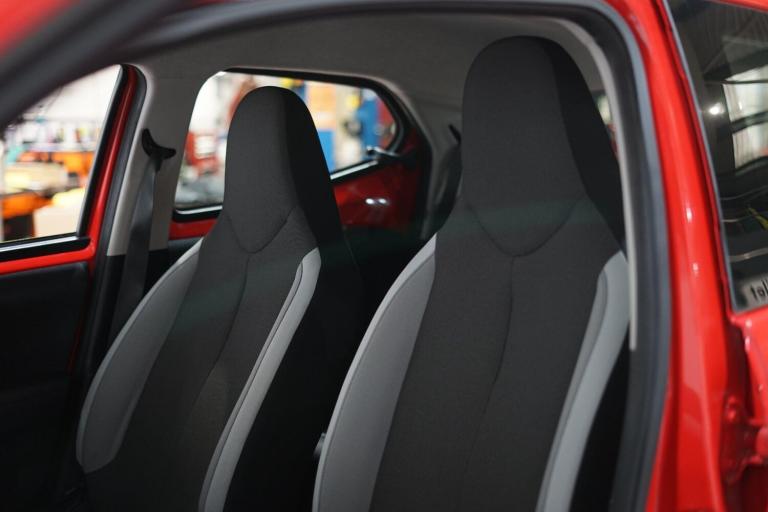 2015 Toyota AYGO 1.0 VVT-i x-play Euro 5 5dr Euro 5 HATCHBACK Petrol Manual