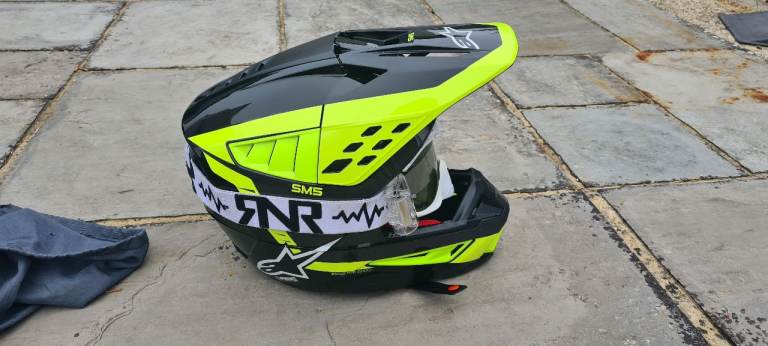 Alpinestars SMS Medium Motocross Helmet