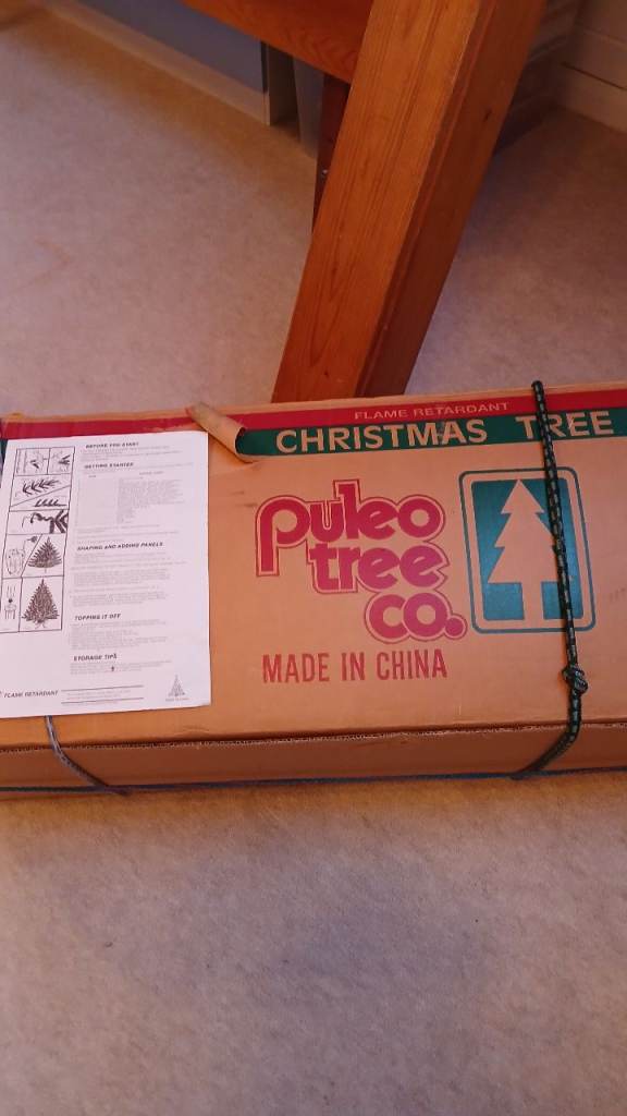 Puleo Tree Co. Artificial Christmas Tree in Box – Good Condition