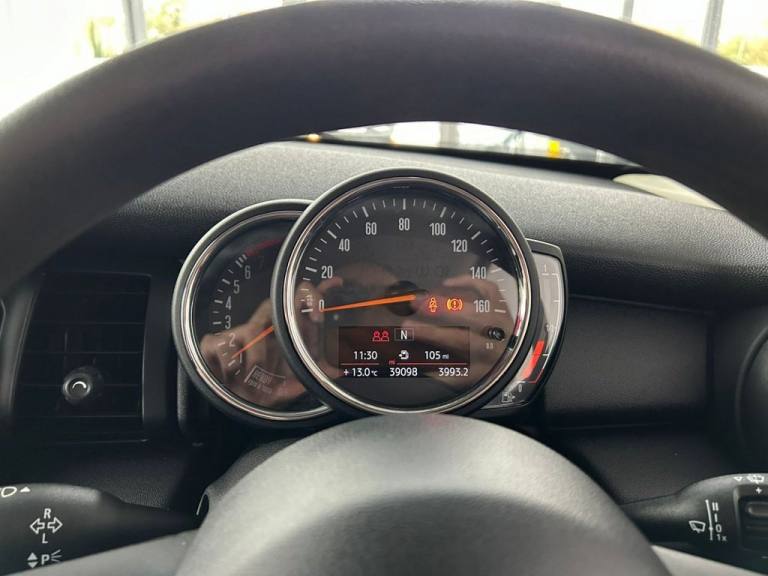 2017 MINI Hatch 1.2 One Hatchback 3dr Petrol Manual Euro 6 (s/s) (102 ps) 2 FORMER OWNERS Hatchba...