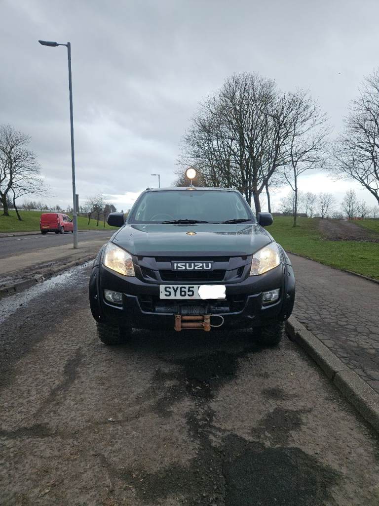 65 Reg Isuzu D-Max 4x4 D-Cab pick up 2.5 Diesel sim Navara,Ranger,Hilux