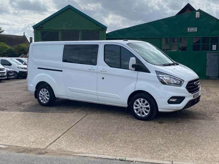 FORD TRANSIT 2.0 Transit Custom Limited DCiV 300 L2 2.0L EcoBlue 130PS FWD 6 Spe