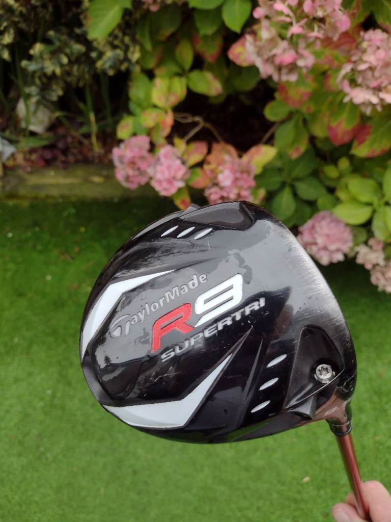 TAYLORMADE R9 SUPERTRI FCT 9.5 R FLEX GRAPHITE 1 WOOD DRIVER. small piece of loose metal in head. 