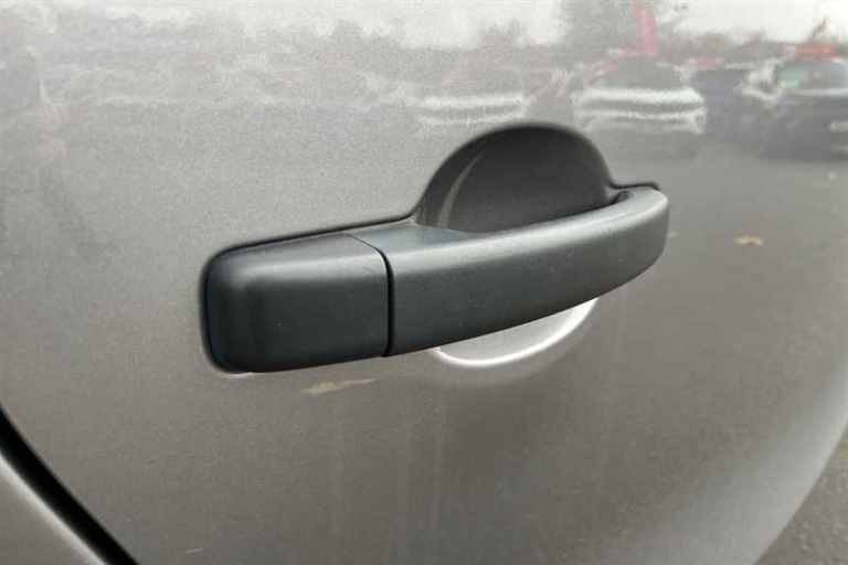 2020 Renault Trafic 2.0 dCi ENERGY 30 Sport Nav Minibus Double Cab 5dr Diesel Manual LWB Euro 6 M...