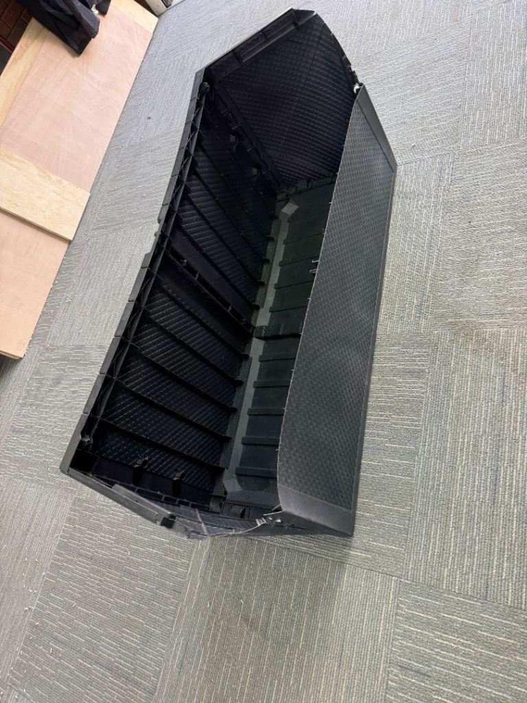 Free plastic box 4 foot long van racking 