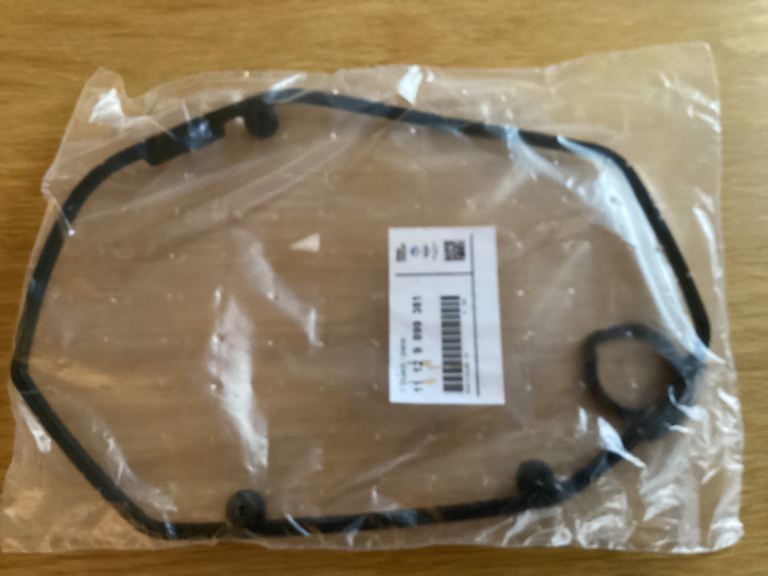 BMW Rocker Cover Gasket …. genuine part 