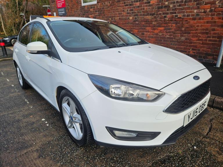Ford Focus 1.0 T EcoBoost zetec. Very clean with service history