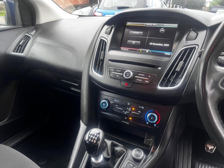 2015 Ford Focus 1.5T EcoBoost Zetec S Euro 6 (s/s) 5dr HATCHBACK Petrol Manual