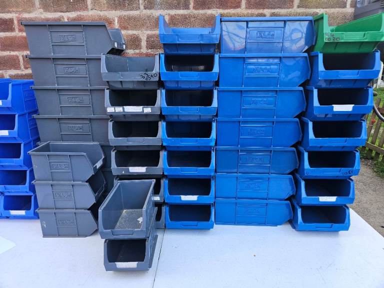 Plastic Parts Bins - Stackable or Wall Mounted Storage Boxes Garage Organiser Read the inform below