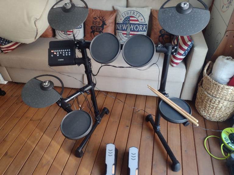 Yamaha DTX 400K