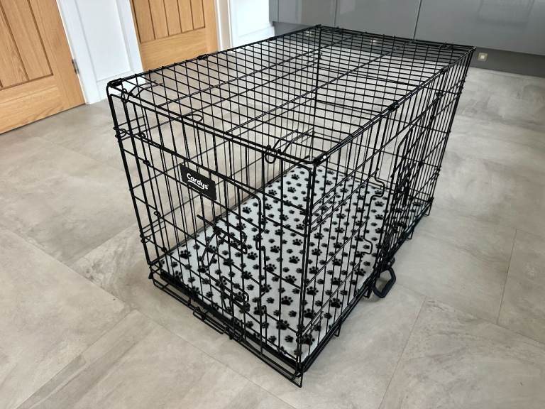 Cardys Medium Foldable Dog Crate With Fleece Mat - As New 